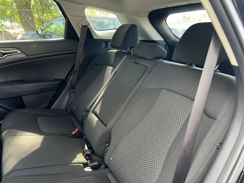 Used 2025 Kia Sportage LX FWD image 36
