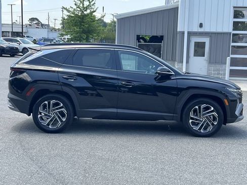 Used 2025 Hyundai Tucson Limited AWD/4WD image 14