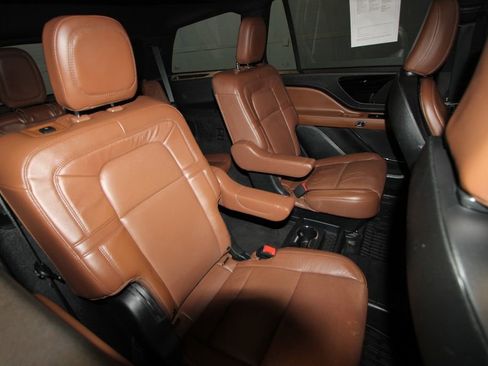 Used 2023 Lincoln Aviator Reserve w/ Equipment Group 201A image 26