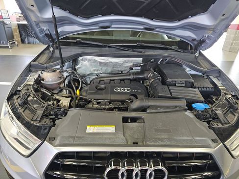 Used 2018 Audi Q3 2.0T Premium w/ Convenience Package AWD/4WD image 15