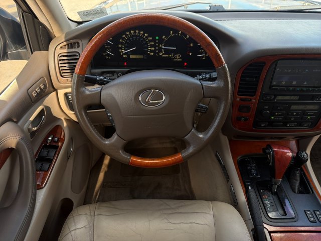 Used 2001 Lexus LX 470 4WD image 14