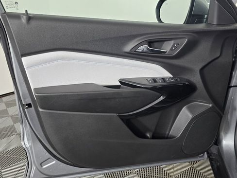 New 2025 Chevrolet Trax LT w/ Driver Confidence Package image 14