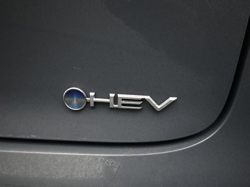 New 2026 Toyota Prius XLE image 40