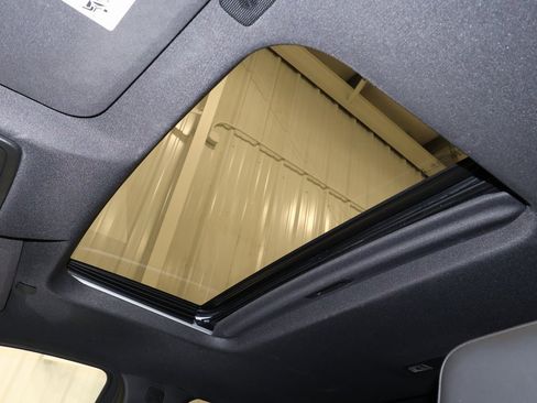 Used 2023 GMC Sierra 1500 AT4 w/ AT4 Preferred Package image 36