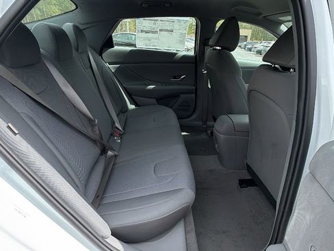 New 2026 Hyundai Elantra SE image 15