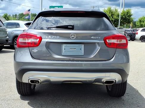 Used 2017 Mercedes-Benz GLA 250 4MATIC image 4
