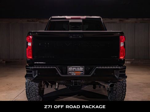 Used 2022 Chevrolet Silverado 2500 LTZ w/ LTZ Plus Package AWD/4WD image 8