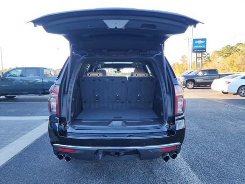 Used 2021 Chevrolet Tahoe Premier w/ Premium Package image 12