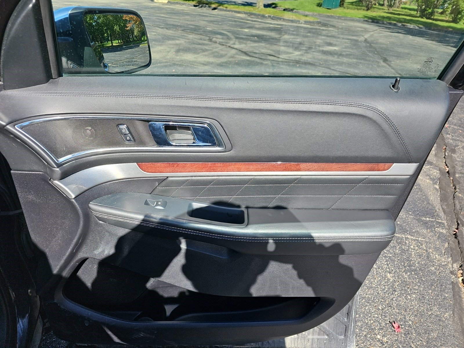 Used 2019 Ford Explorer Platinum AWD/4WD image 13