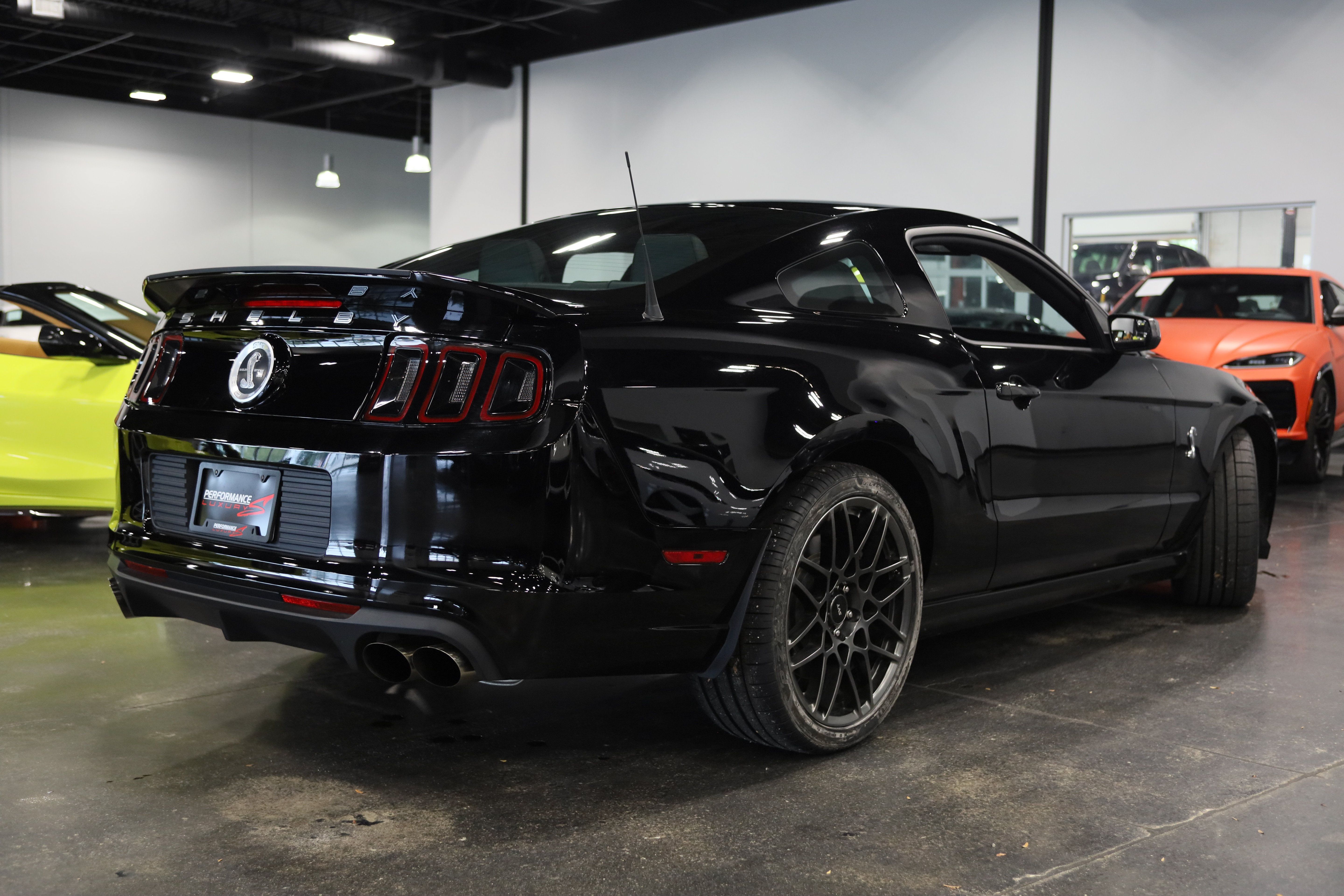 Used 2013 Ford Mustang Shelby GT500 RWD image 6