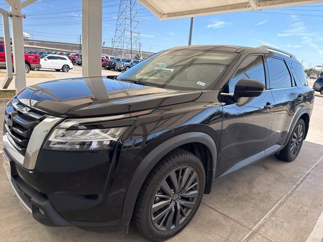 Used 2022 Nissan Pathfinder SL w/ SL Premium Package FWD image 2