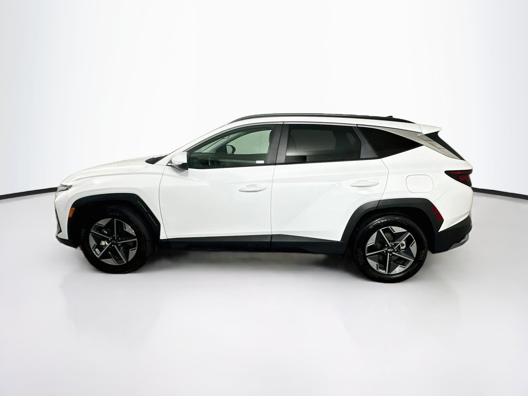 Used 2025 Hyundai Tucson SEL FWD image 4