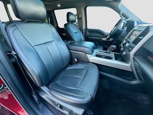 Used 2018 Ford F150 Lariat w/ Equipment Group 502A Luxury AWD/4WD image 32