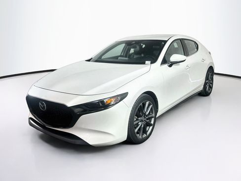 Used 2019 MAZDA MAZDA3 Hatchback FWD image 3