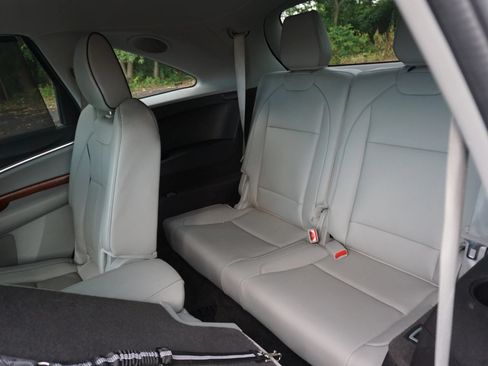 Used 2017 Acura MDX SH-AWD w/ Advance Package image 29