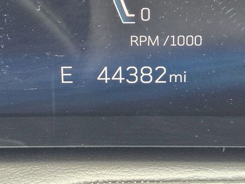 Used 2024 Cadillac XT4 Premium Luxury AWD/4WD image 6