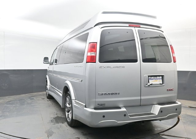 Used 2022 GMC Savana 2500 w/ Enhanced Convenience Package RWD image 12
