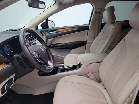 Used 2018 Lincoln MKC Select w/ Select Plus Package AWD/4WD image 17