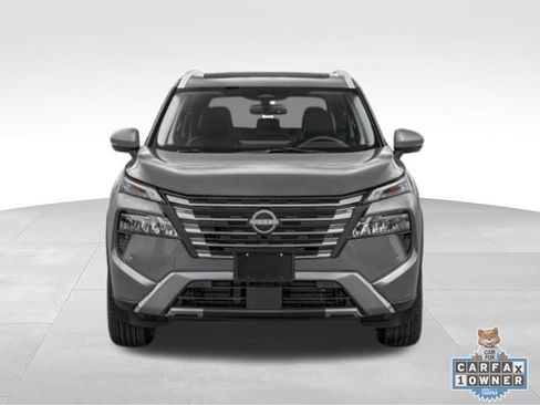 Certified 2025 Nissan Rogue SL w/ SL Premium Package FWD image 42