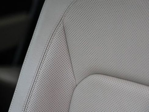 Used 2023 Land Rover Defender 110 S image 25