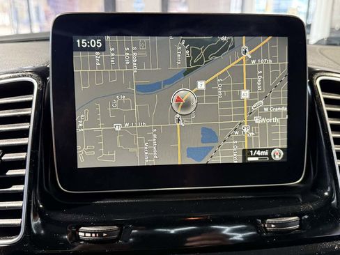 Used 2017 Mercedes-Benz GLE 43 AMG 4MATIC Coupe w/ Premium 3 Package image 20