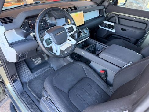 Used 2022 Land Rover Defender 90 image 2