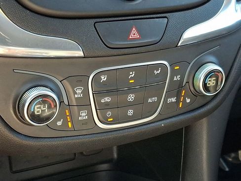 Certified 2020 Chevrolet Equinox LT w/ Driver Convenience Package image 16