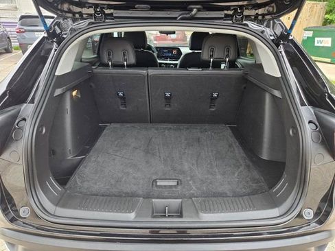 Used 2025 Chevrolet Trax LT w/ LT Convenience Package FWD image 7