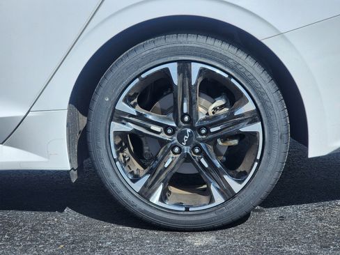 Used 2023 Kia K5 GT-Line image 9