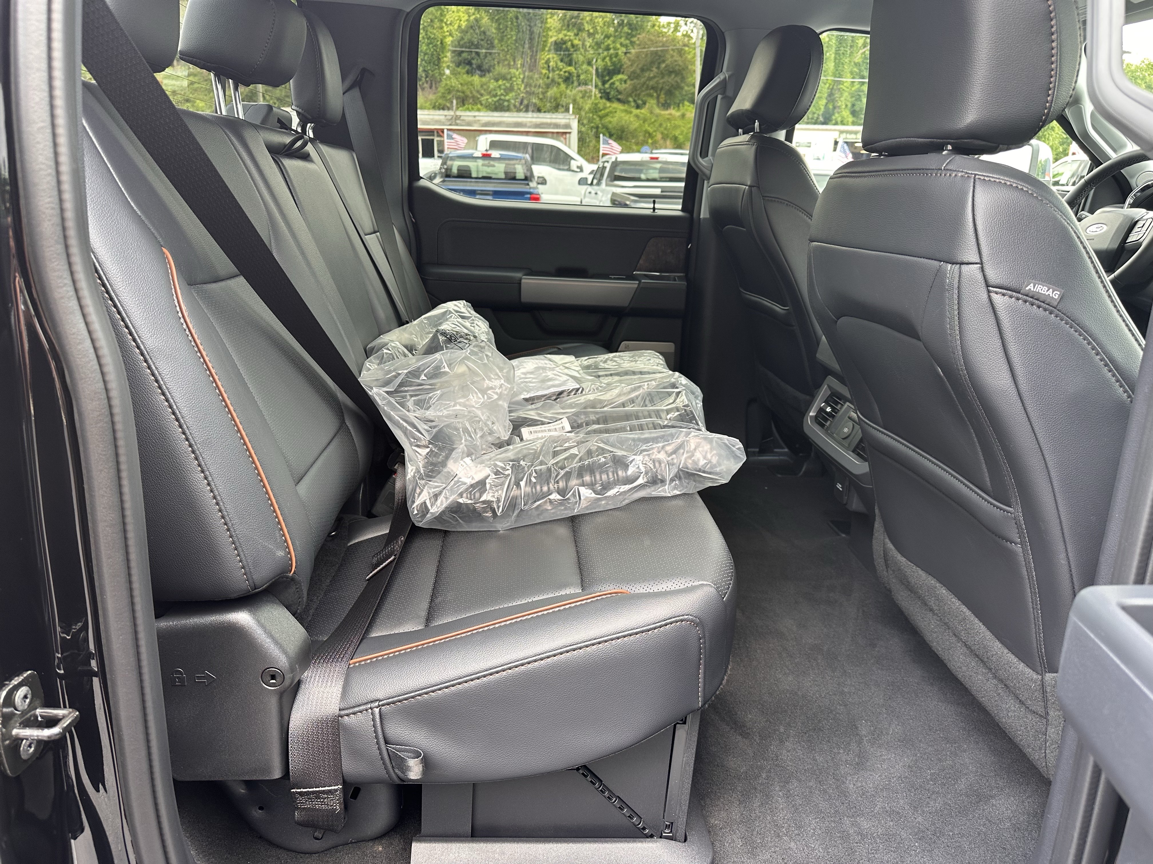 Used 2026 Ford F250 Lariat w/ Lariat Ultimate Package AWD/4WD image 19