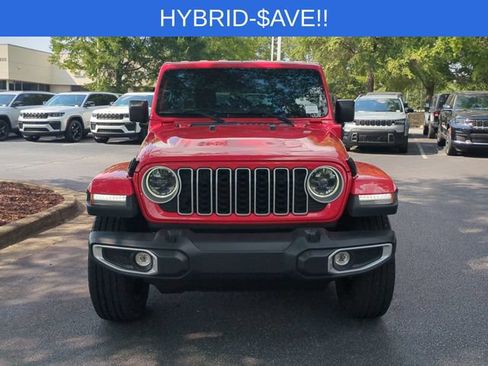 Used 2025 Jeep Wrangler Unlimited Sahara AWD/4WD image 8