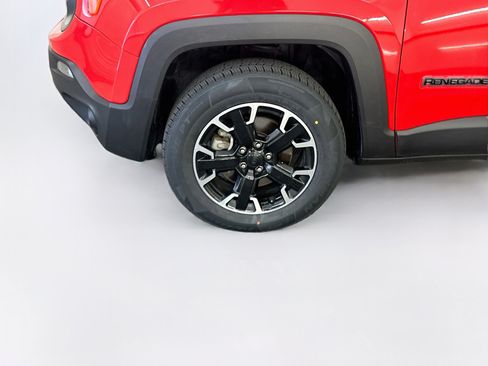 Used 2023 Jeep Renegade Trailhawk AWD/4WD image 11