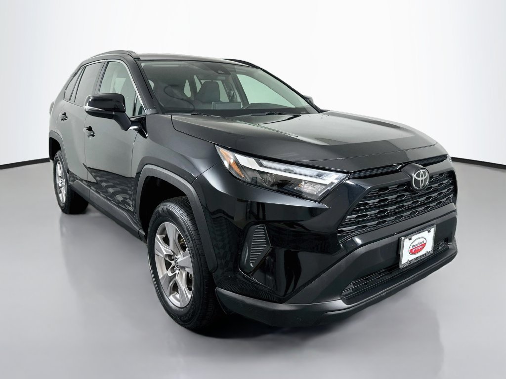Certified 2025 Toyota RAV4 XLE FWD image 3