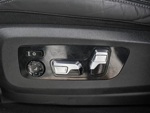 Used 2022 BMW X5 xDrive40i AWD/4WD image 26