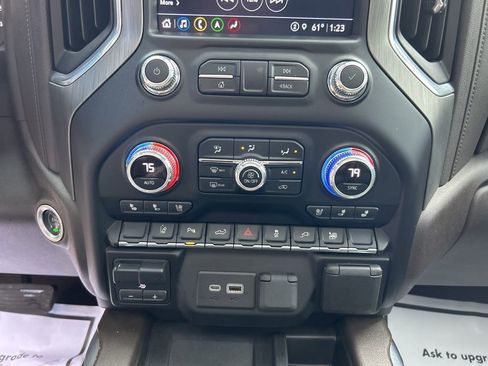 Used 2022 GMC Sierra 3500 Denali w/ Denali Ultimate Package image 31