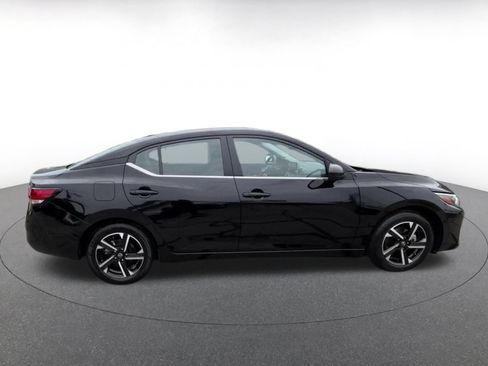 Used 2025 Nissan Sentra SV FWD image 14