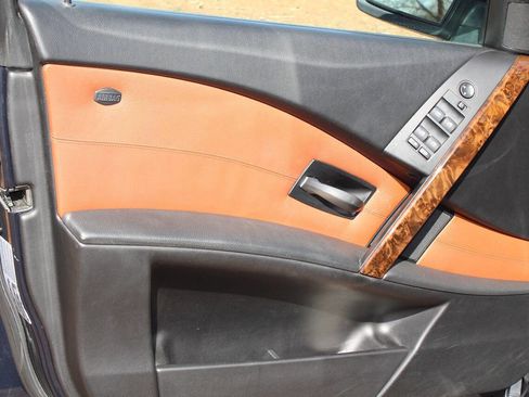 Used 2007 BMW 530xi Sedan image 14