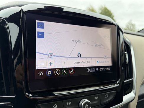 Used 2023 Chevrolet Traverse LT w/ LT Premium Package AWD/4WD image 46