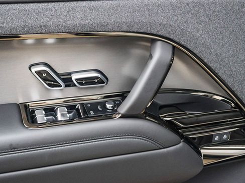 New 2025 Land Rover Range Rover Sport Dynamic SE image 34