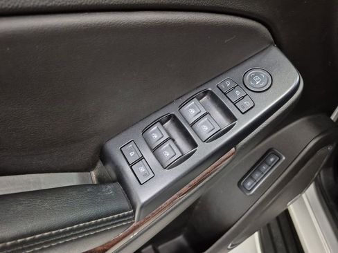 Used 2019 GMC Yukon XL SLT w/ Open Road Package image 24