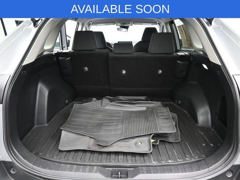 Used 2022 Toyota RAV4 LE image 28