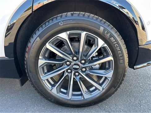 New 2025 Cadillac Lyriq Sport image 13