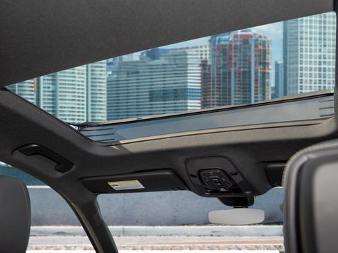 Used 2022 Audi SQ5 Prestige image 24