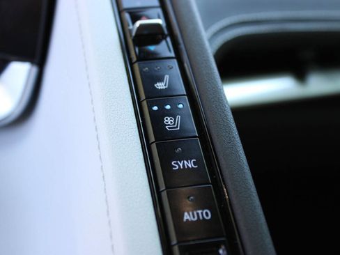 Used 2024 Chevrolet Corvette Stingray Preferred Cpe w/ Z51 Performance Package image 12