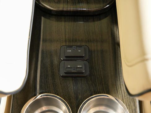 Used 2020 Mercedes-Benz Sprinter 3500 image 47