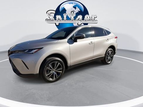 Used 2024 Toyota Venza LE image 4