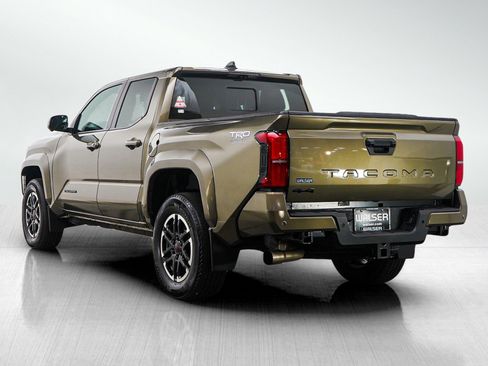 Used 2024 Toyota Tacoma TRD Sport image 3