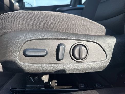 Used 2024 Chevrolet Malibu LT image 12