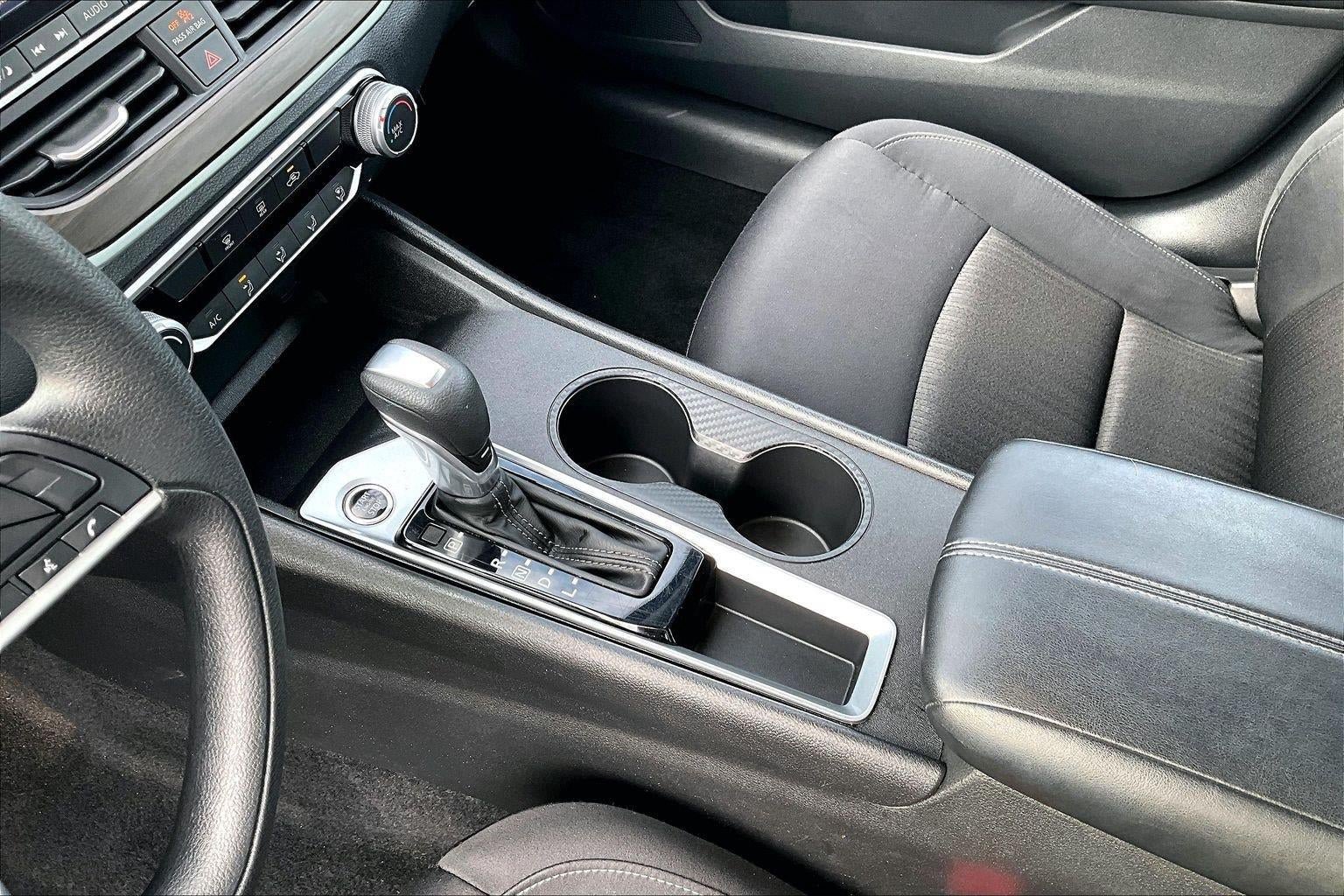 Used 2025 Nissan Altima 2.5 SV FWD image 18