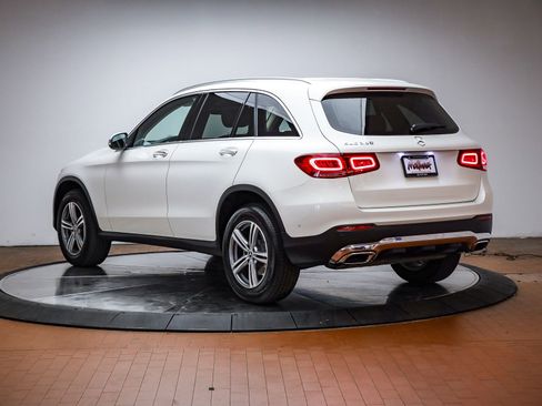 Used 2022 Mercedes-Benz GLC 300 image 2